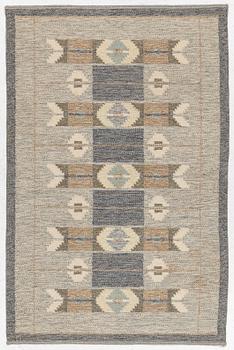 Ingegerd Silow, rug, flat weave, signed IS, approx. 200 x 134 cm.