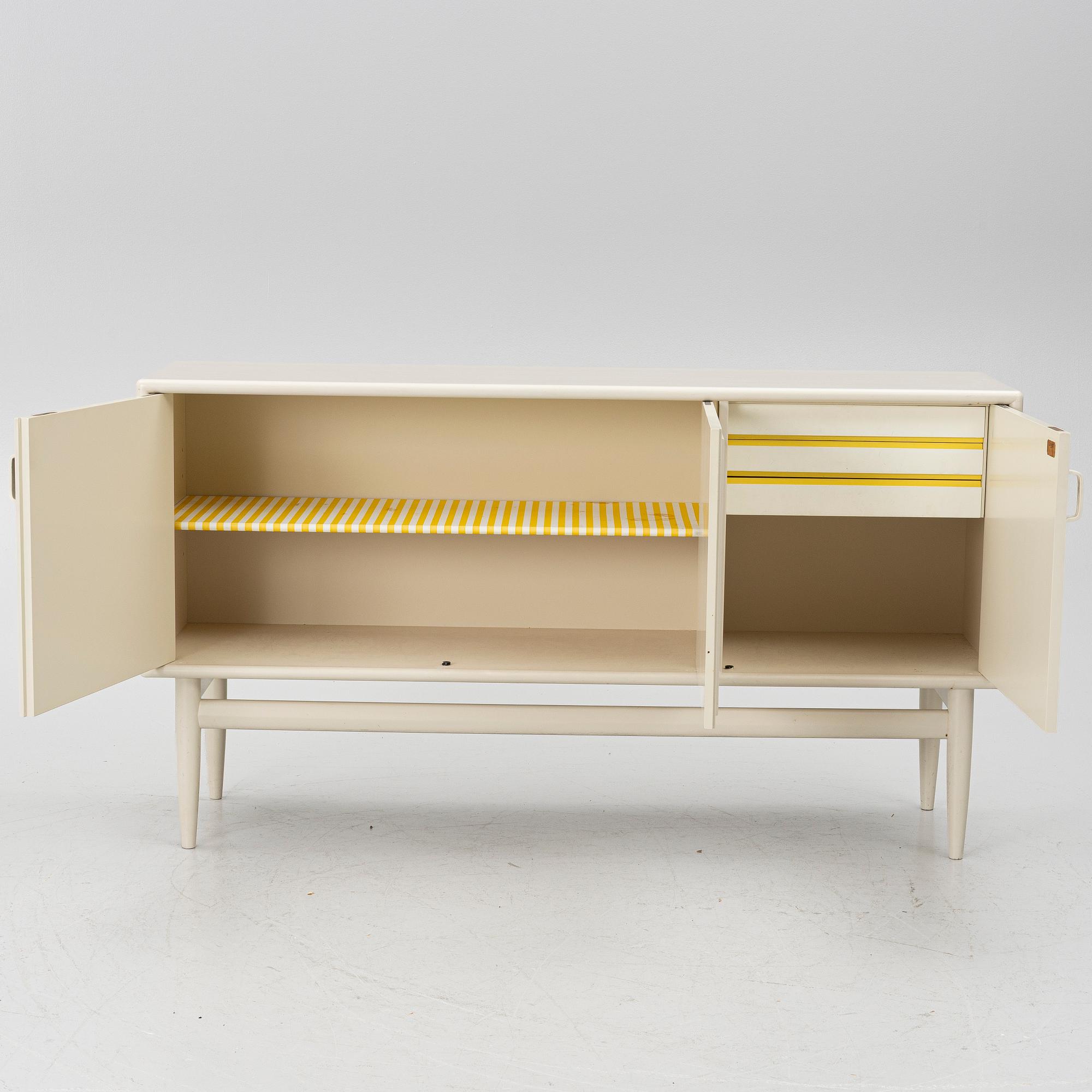 Bertil Fridhagen, sideboard, Bodafors, 1950s.