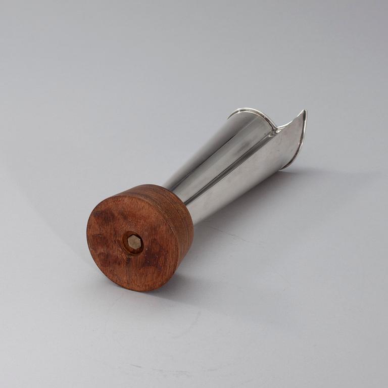 VAS, silver och teak, Tapio Wirkkala, Hopeakeskus, Tavastehus 1964.