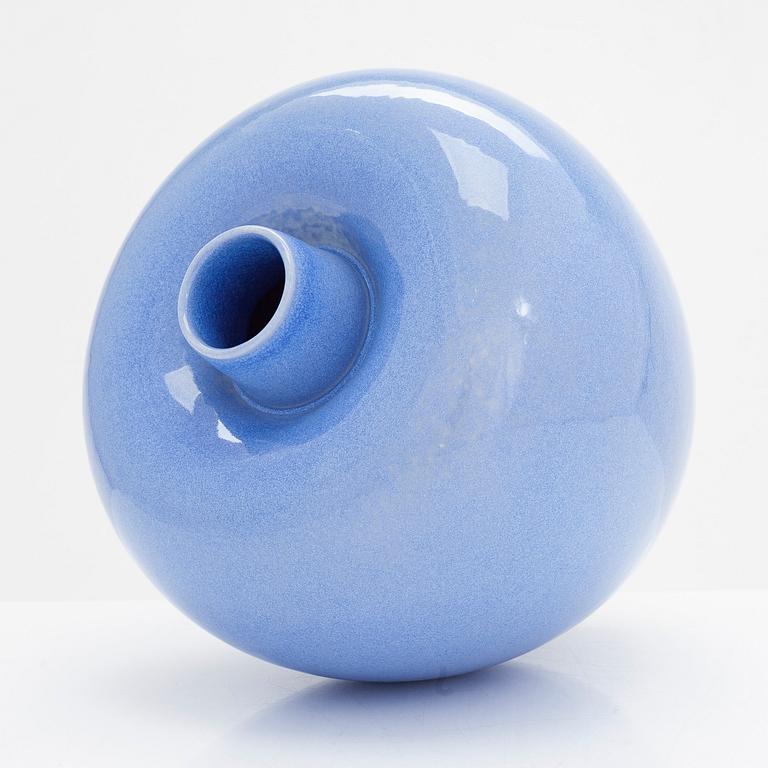 Erna Aaltonen, urna, signerad Erna Aaltonen, Arteos. 1980-tal.