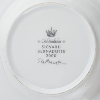 Sigvard Bernadotte, matservis, 47 delar, porslin, "Millennium-line Marianne", Christineholm, Fyrklövern.