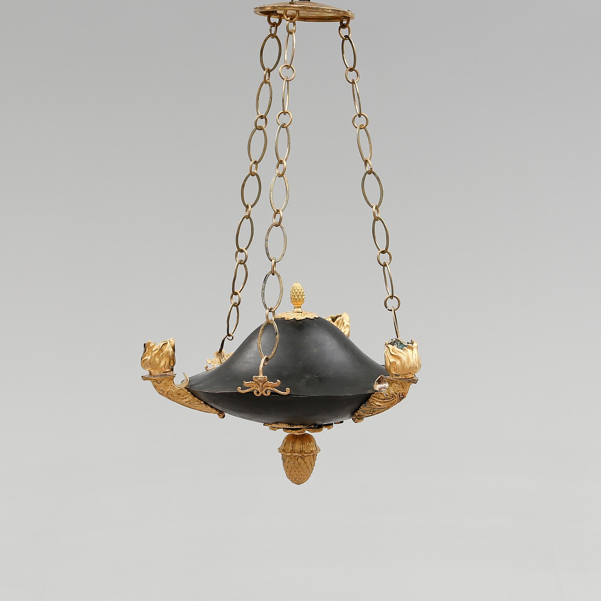 TAKAMPEL, empire, 1800-tal. Höjd ca 50 cm.