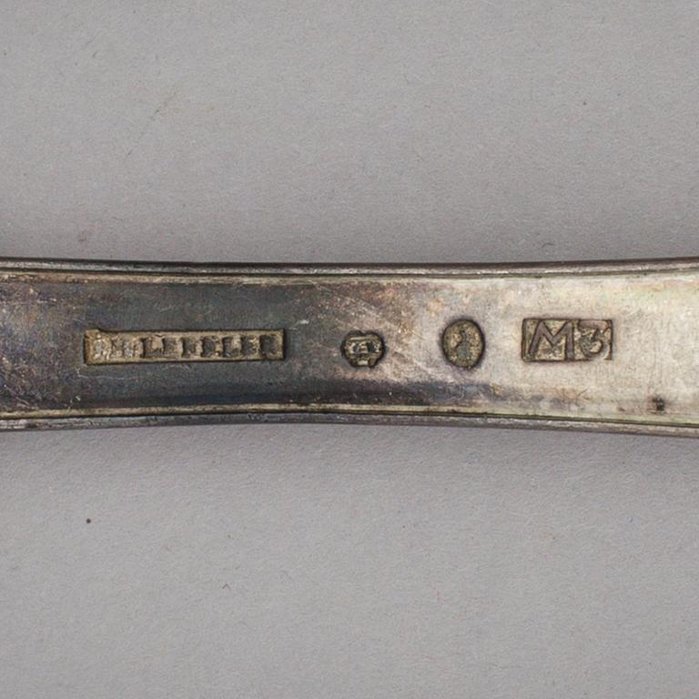 MATGAFFLAR, 10 st samt MATSKEDAR, 6 st, silver, J H Leffler, Falun 1818. Gammalsvensk modell. Ca 990 g.
