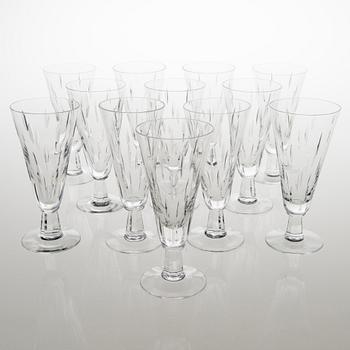 SAARA HOPEA 71-piece Inari crystal stemware set for Nuutajärvi. Designed in 1953.