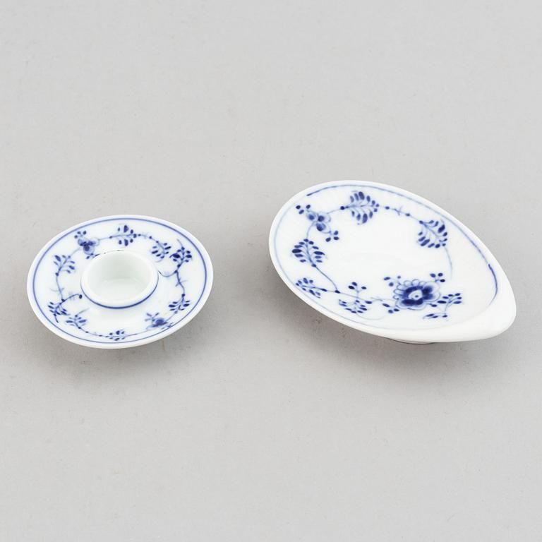 A mixed lot of Royal Copenhagen "Blue Fluted" porcelain 27 parts.