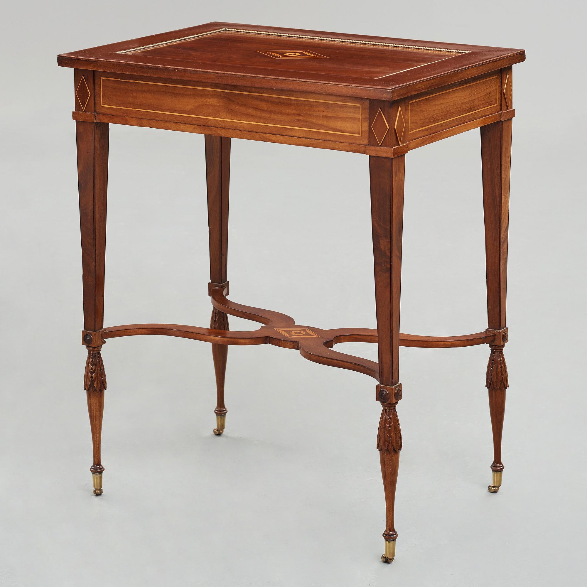 A late Gustavian early 19th century table attributed to Lars Qvarnberg (master in Stockholm 1801-13).