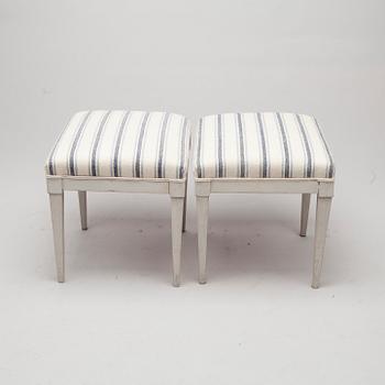 TABURETTER, ett par, 1800-tal.