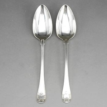 RAGUSKEDAR, ett par, silver, Gustaf Theodor Folcker, Stockholm 1840. Ca 230 gram.