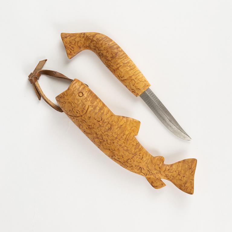 A burr birch knife, unidentified signature.