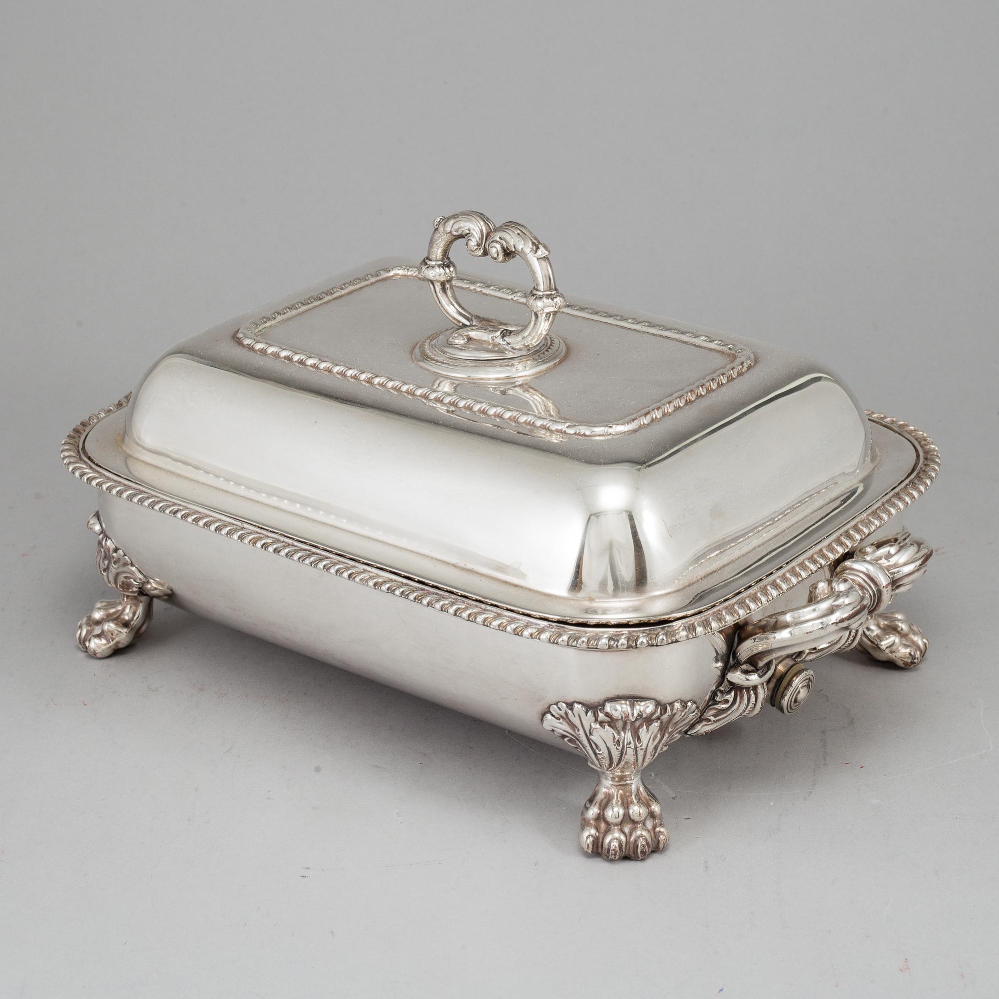 Dubbelkarott med värmeställ, pläter, England 1800-tal.