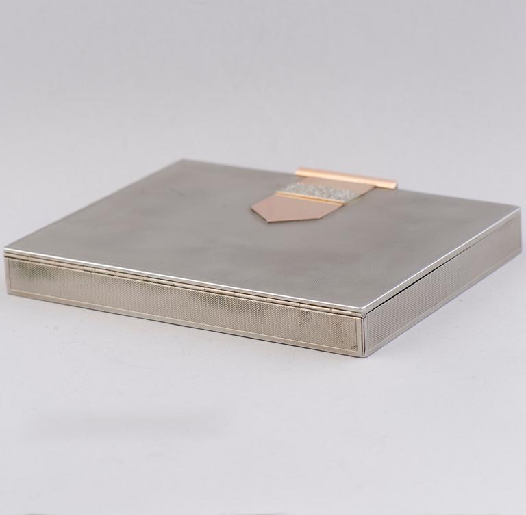 MAKE-UP VÄSKA, vitmetall, 18K guld, rosenslipade diamanter. Van Cleef & Arpels, Paris 1930-tal.