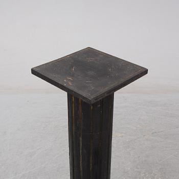 A late 19th century pedestal.