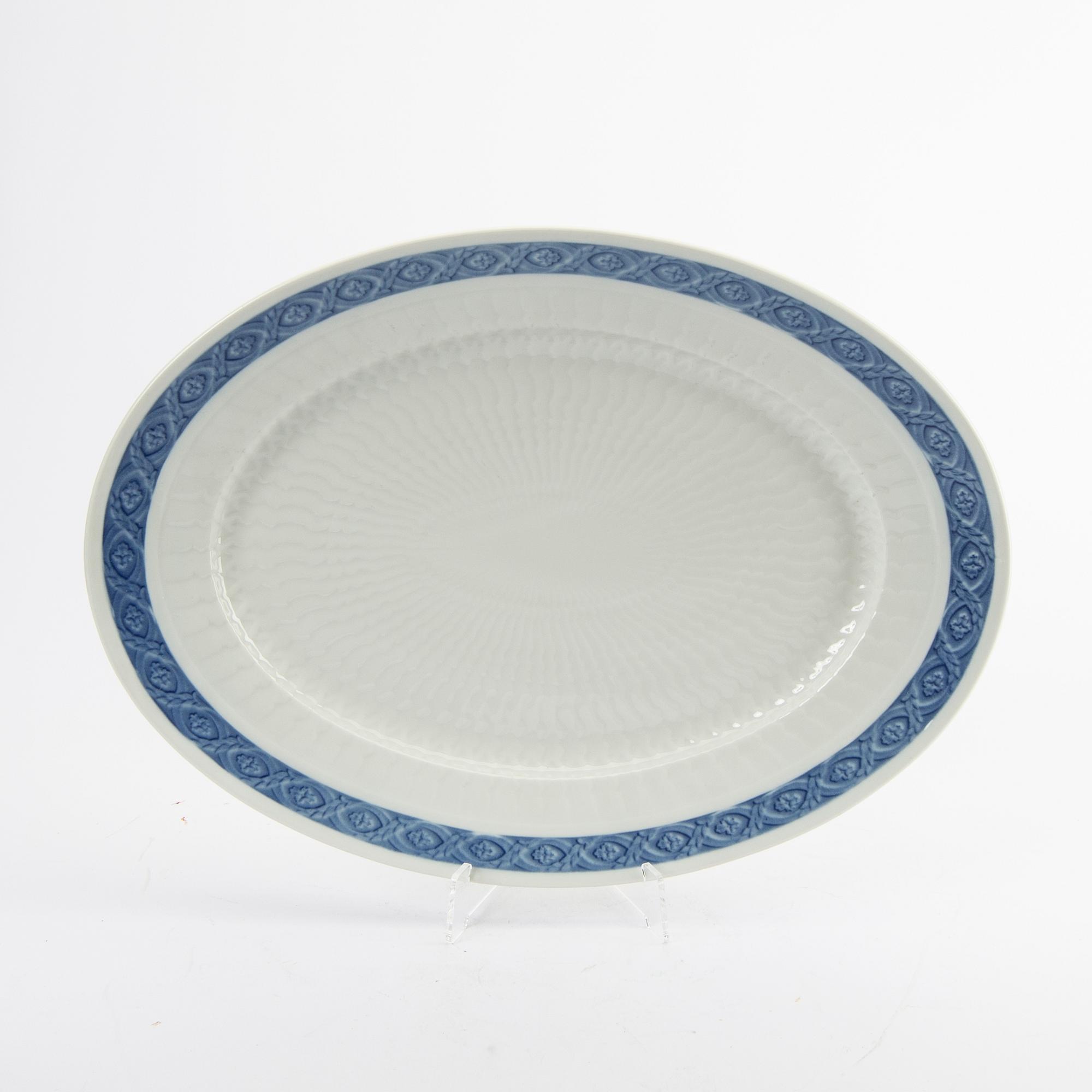 A 107 pcs "Blå vifte" dinner service Royal Copenhagen.