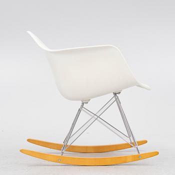 Charles & Ray Eames, gungstol, "Eames plastic armchair RAR", Vitra, 2012.