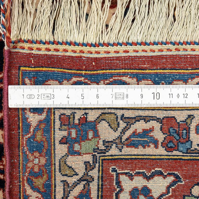 Matta, semiantik Isfahan, part silk ca 226 x 144 cm.