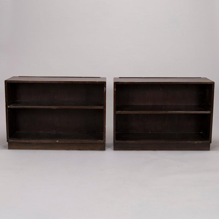 Aino Aalto, Two bookshelves for O.Y. Huonekalu- ja Rakennustyötehdas A.B.