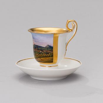 PARADKOPP MED FAT, porslin, empire, Ryssland 1820-30-tal.