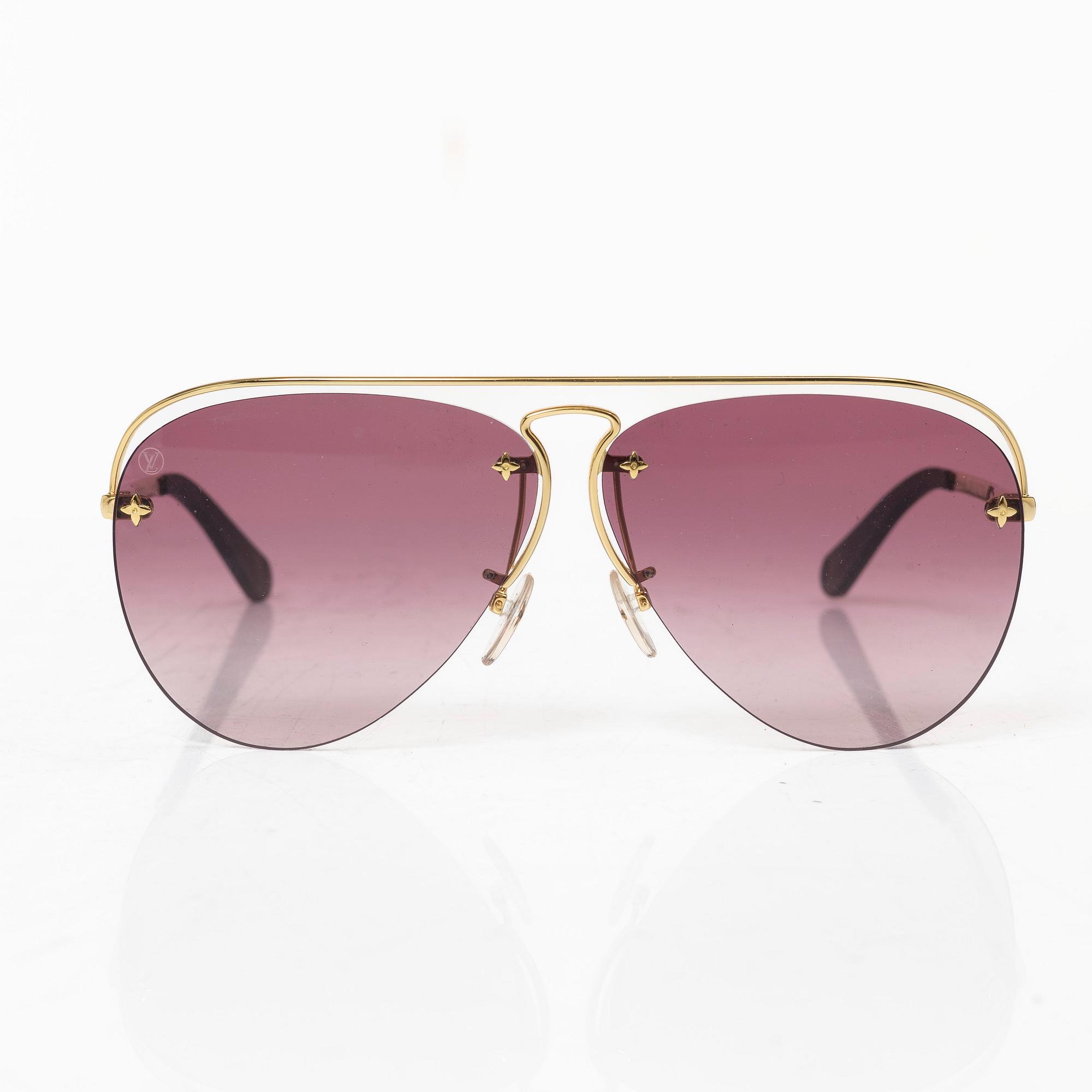 Louis Vuitton, Sunglasses.