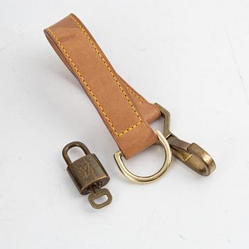 Louis Vuitton, resväska, "Pegase 55".