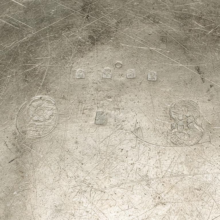 5 fat, bl.a. Jonas Thoreson Törngren, Göteborg, 1772, samt 3 stop , tenn, 1800-tal.