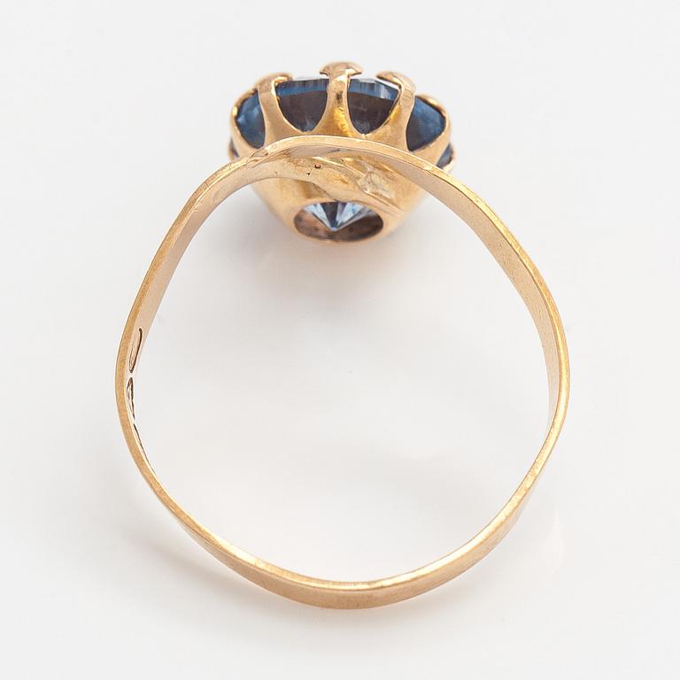 Sormus, viistehiottu topaasi, 14K kultaa, Salovaara, Turku 1976.