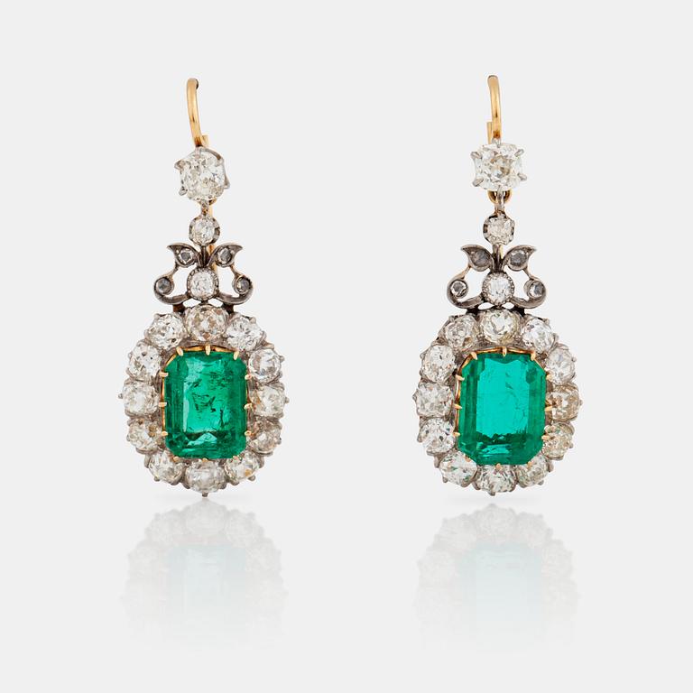 A pair of old cut diamond and emerald (minor oil) earrings. Certificate from SSEF.