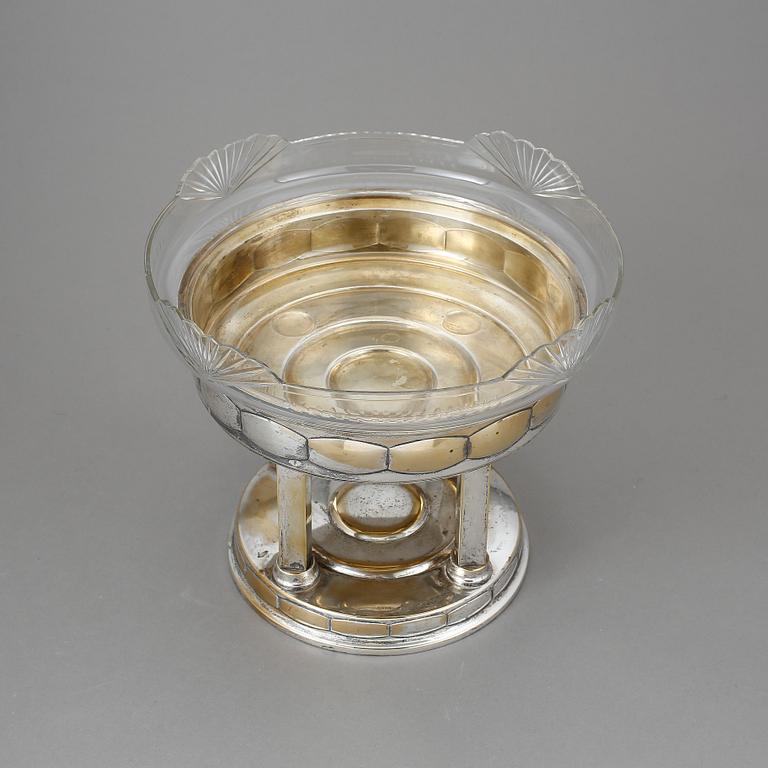UPPSATSSKÅL, nysilver och glas. 1920-tal.
