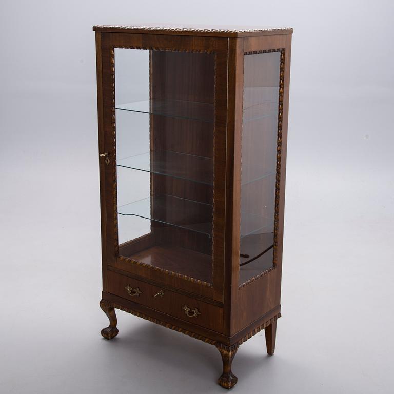 VITRINSKÅP, Chippendale-stil, 1930-tal.