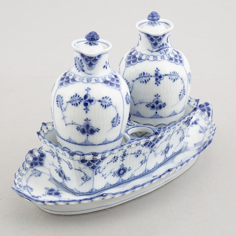 A 'Blue fluted full lace' / 'Musselmalet' porcelain cruet set, Royal Copenhagen, model 1033, 1898-1923.