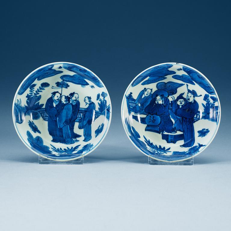 A set of two blue and white dishes, Ming dynasty, Tianqi (1621-27)/Chongzhen (1628-44).