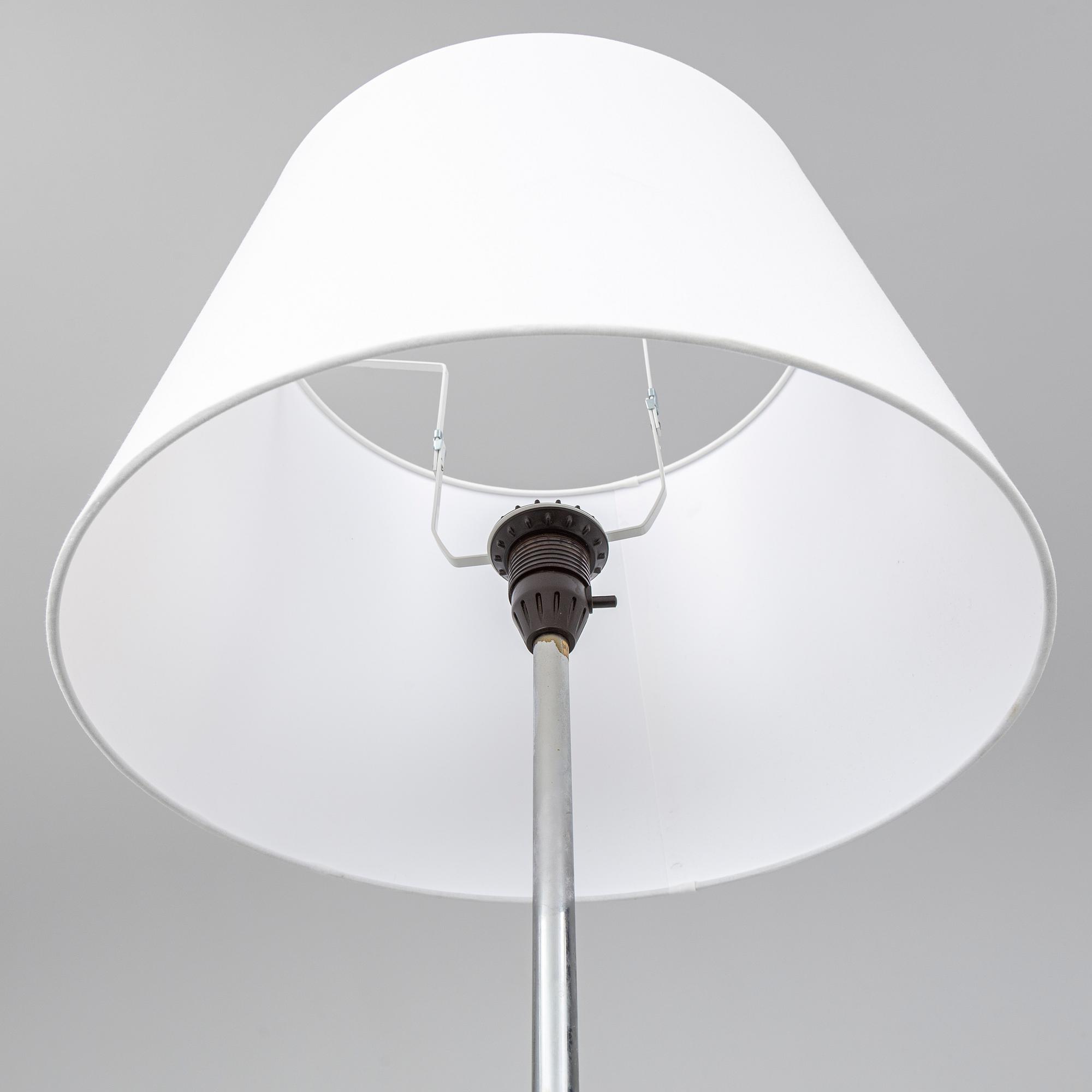 A pair of chrome standard lights from Bergbom.