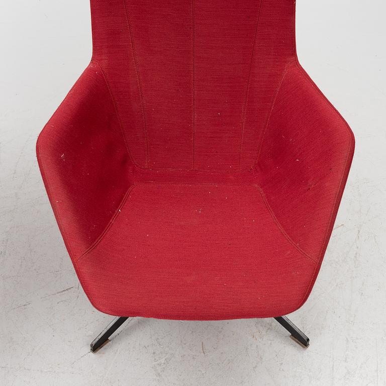 Alfredo Häberli, armchairs, a pair, “Take a Line for a Walk”, Moroso, second half of the 20th century.