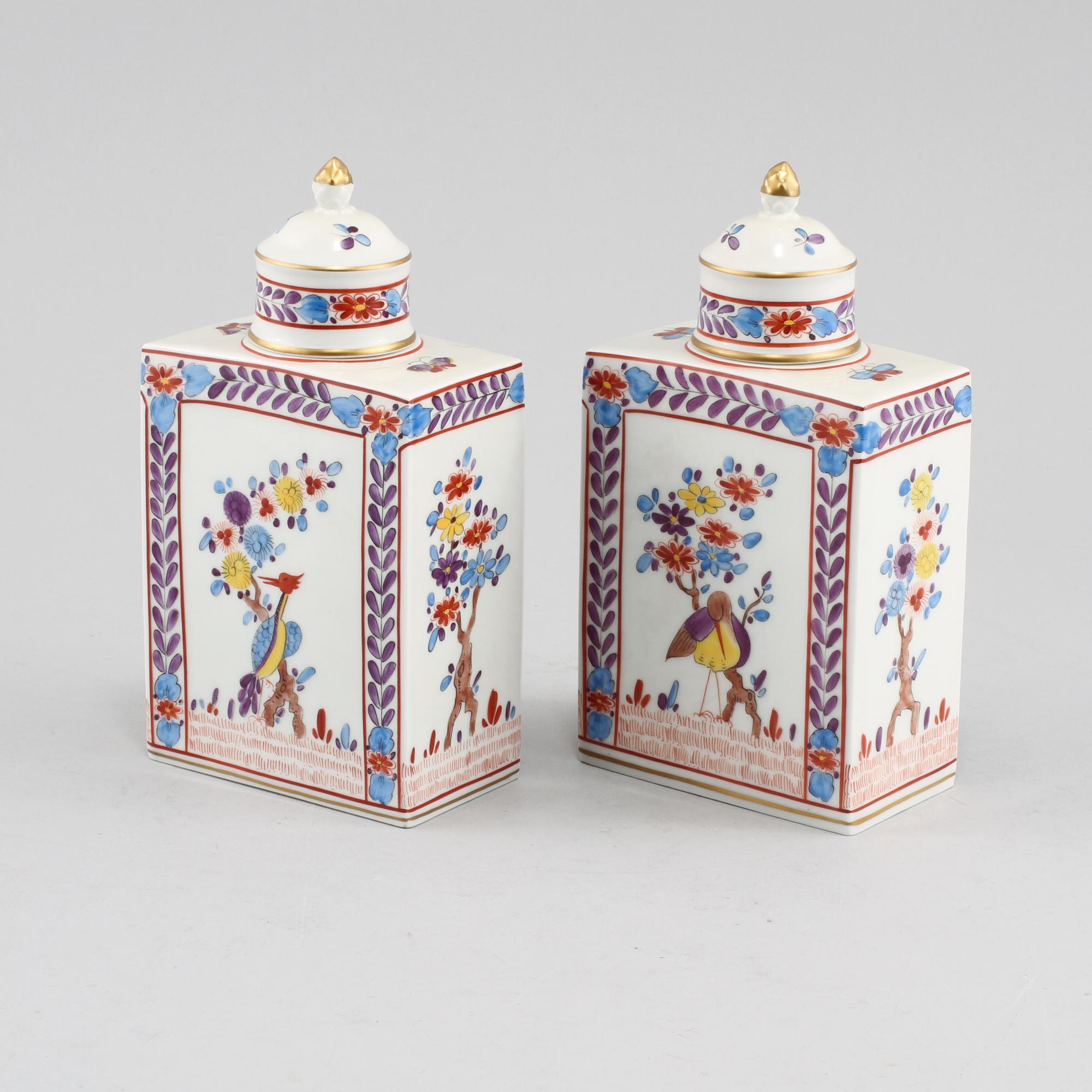 TEDOSOR, ett par, porslin, 1900-talets andra hälft.