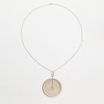 Tapio Wirkkala, Halsband "Silvermåne", sterlingsilver. Westerback, Helsingfors 1972.