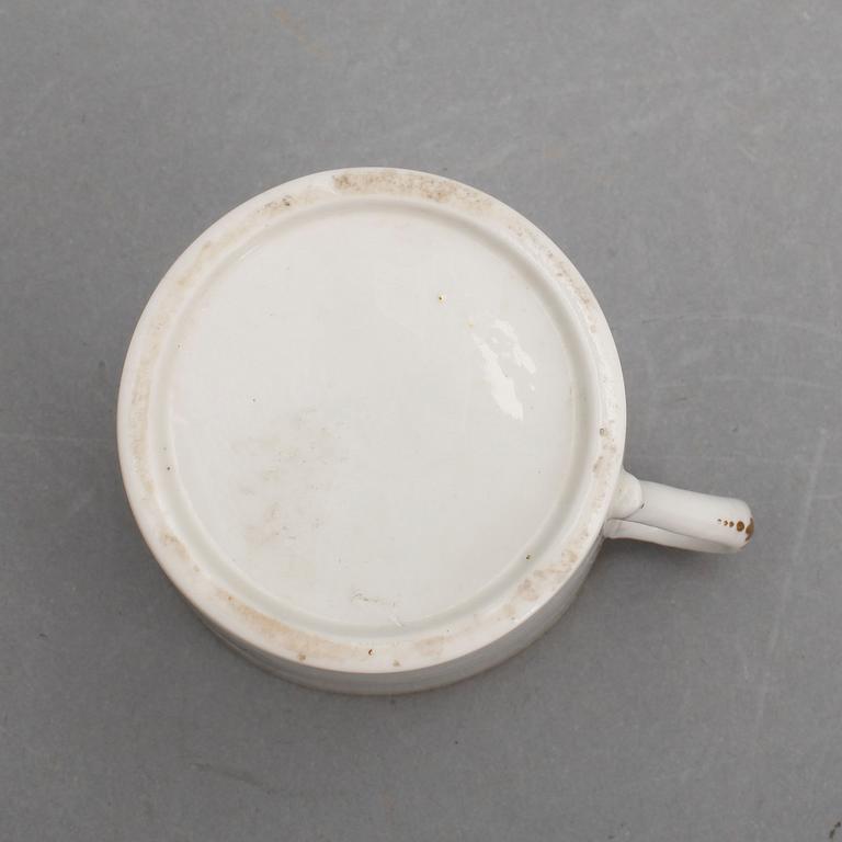 SERVISDELAR, 11 delar, flintgods, sannolikt England, 1800-talets första hälft.