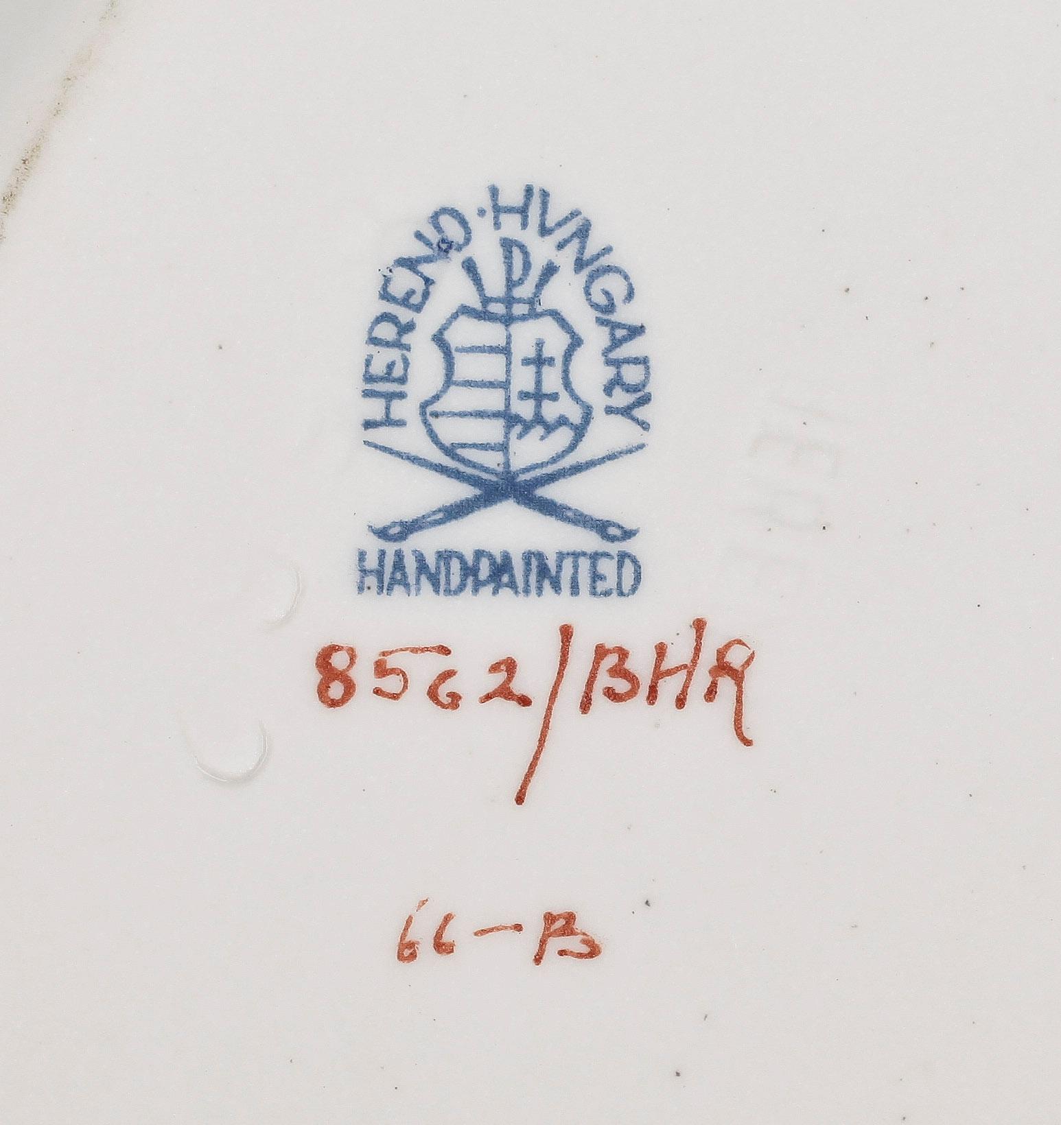CREMEKOPPAR med FAT, 6 st, porslin, Herend, Ungern, 1900-talets andra hälft.