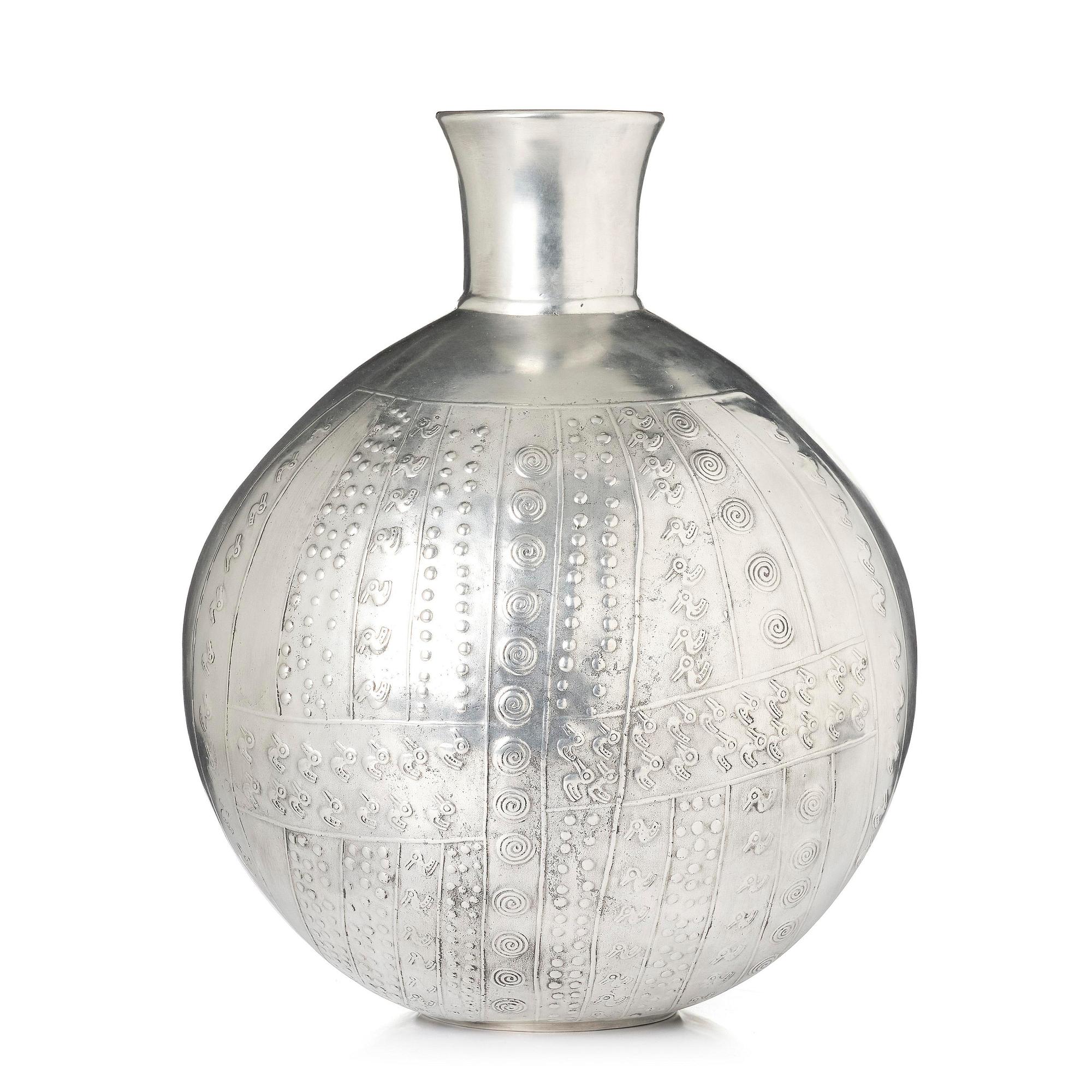 Estrid Ericson, "Peruvian urn", pewter, Firma Svenskt Tenn, Stockholm 1993.