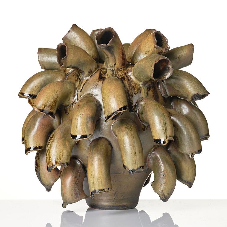 Mårten Medbo, vas, "Hairy", stengods, egen ateljé, 2016.
