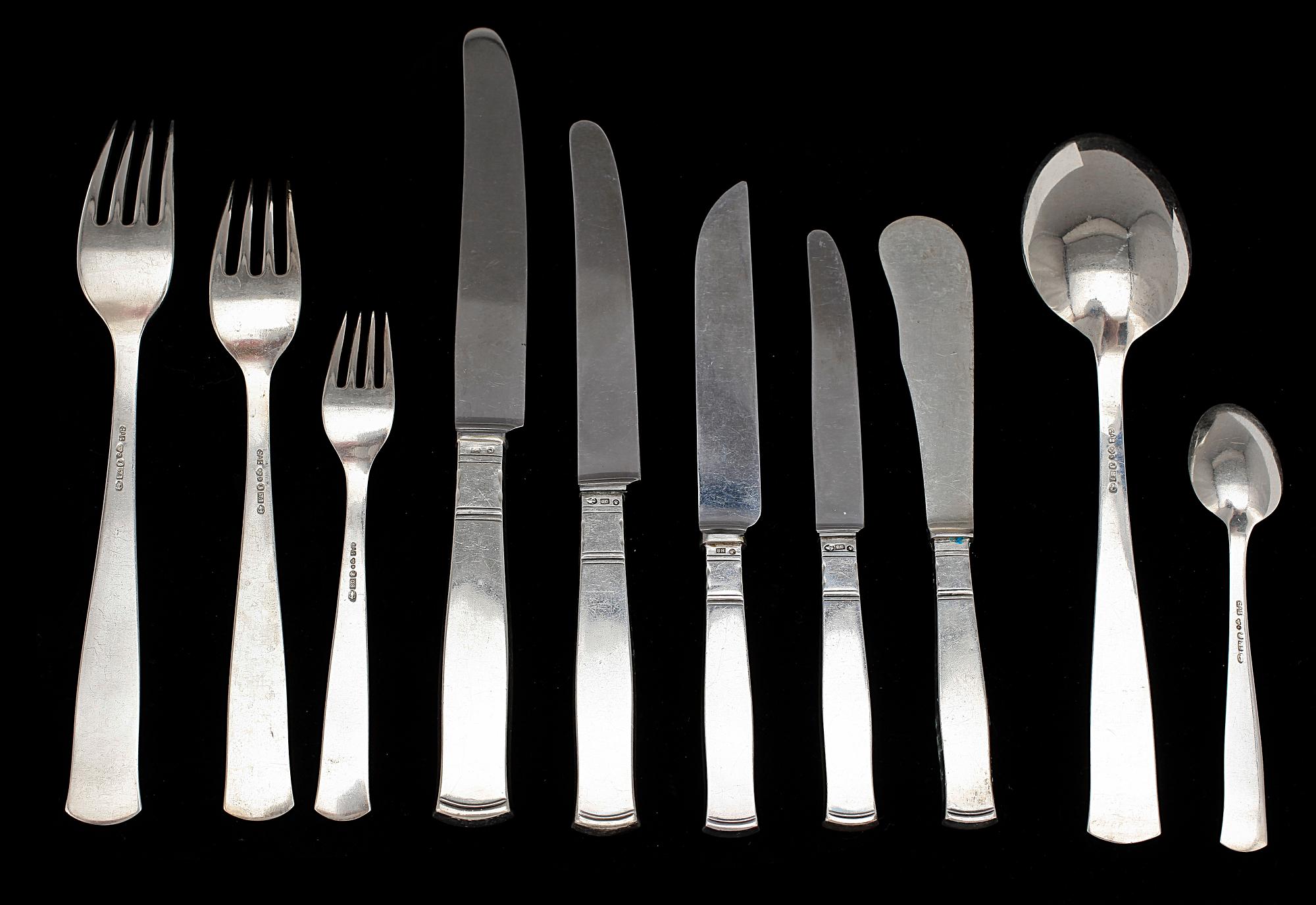 BESTICKSERVIS, 103 delar, silver, "Rosenholm", GAB, Stockholm 1900-talets mitt. Tot vikt ca 4300 g.