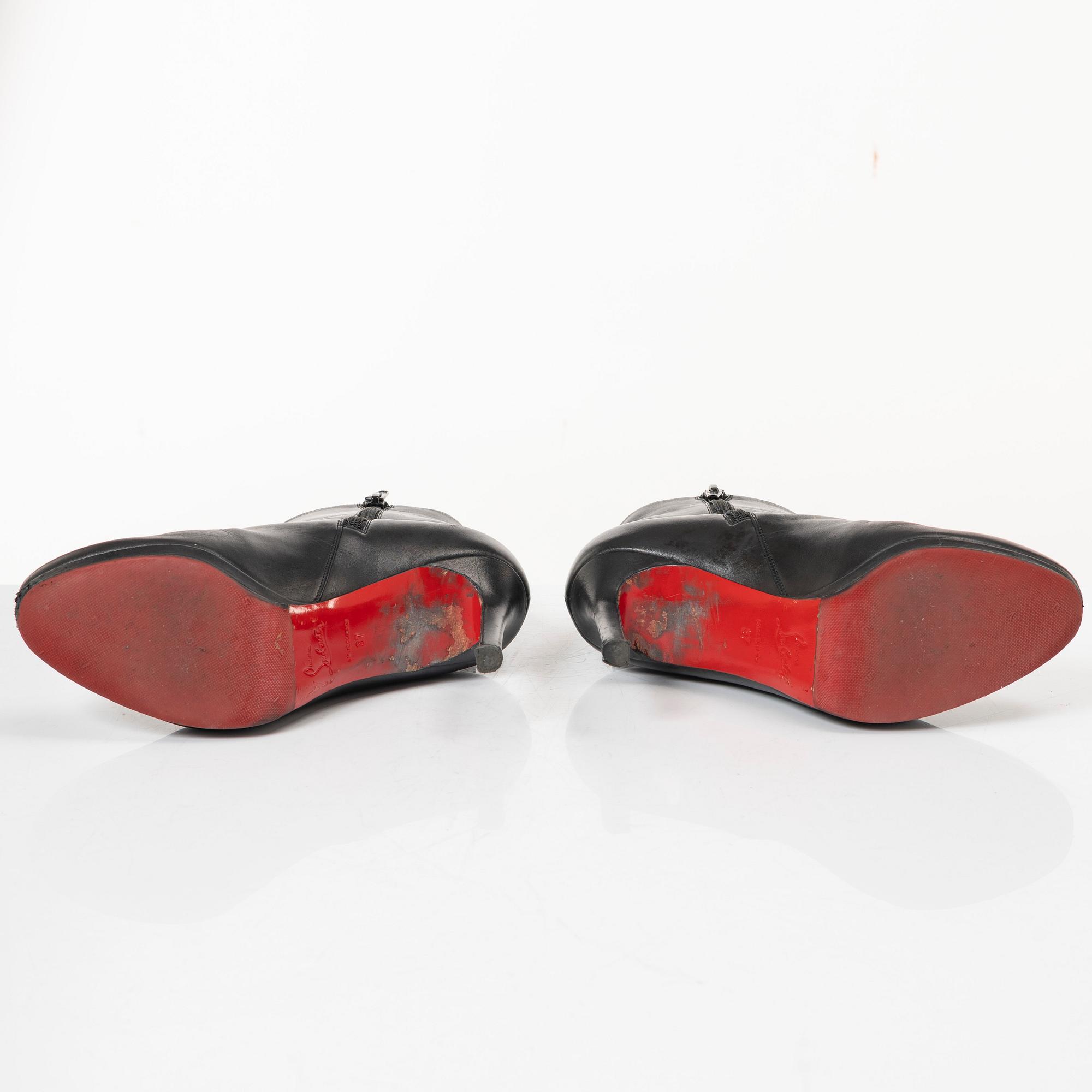 Christian Louboutin, ankle boots, size 37.