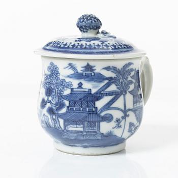 Cremkoppar med lock, sex stycken, kompaniporslin, Kina, Qingdynastin, 1700-talets senare del.