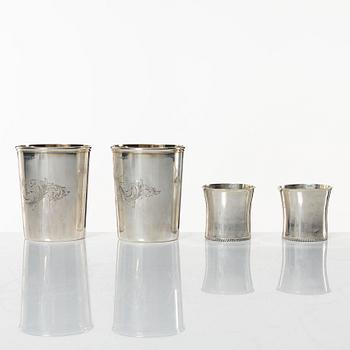 Bägare, ett par snarlika, samt supkoppar, ett par, silver, Sverige 1800-tal.
