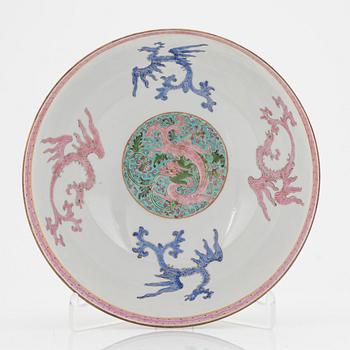 A Chinese Republic 'Dragon' bowl, early 20th Century.