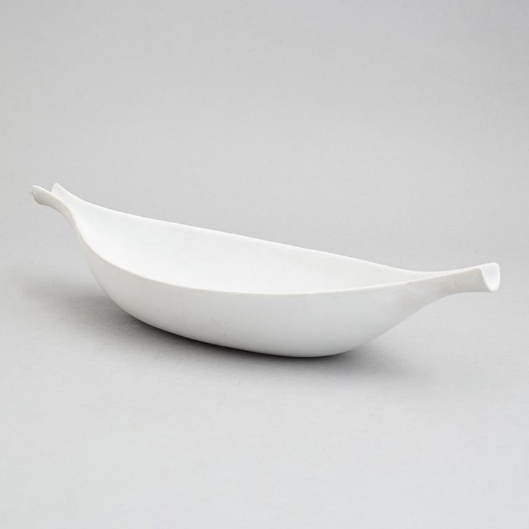 Stig Lindberg, 'Veckla' and 'Pungo' stoneware. Gustavsberg (3 pieces).