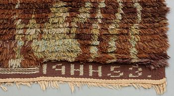 MATTA. Rya. 316,5 x 218,5 cm. Signerad 19HH53.