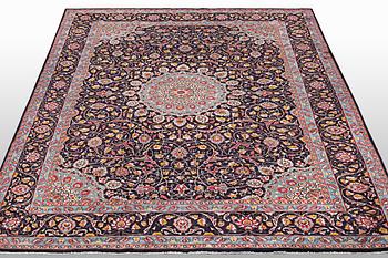 A carpet, Kashan, ca 354 x 242 cm.