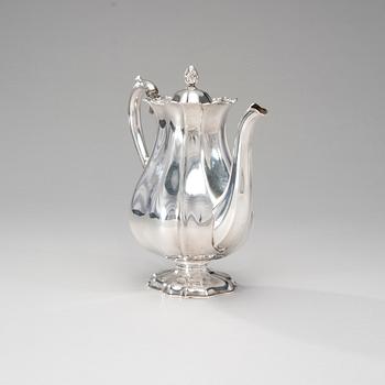 KAFFEKANNA, silver, Kultakeskus Oy, Tavastehus 1946. Totalvikt 613g.