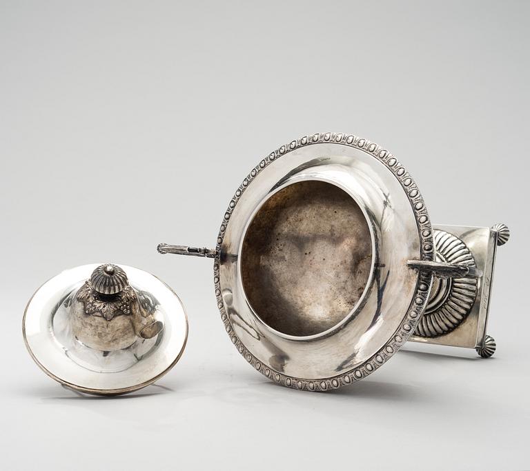 A SUGAR BOWL WITH LID, silver, Kuopio 1822, Jacob Lundström, weight 794 g.