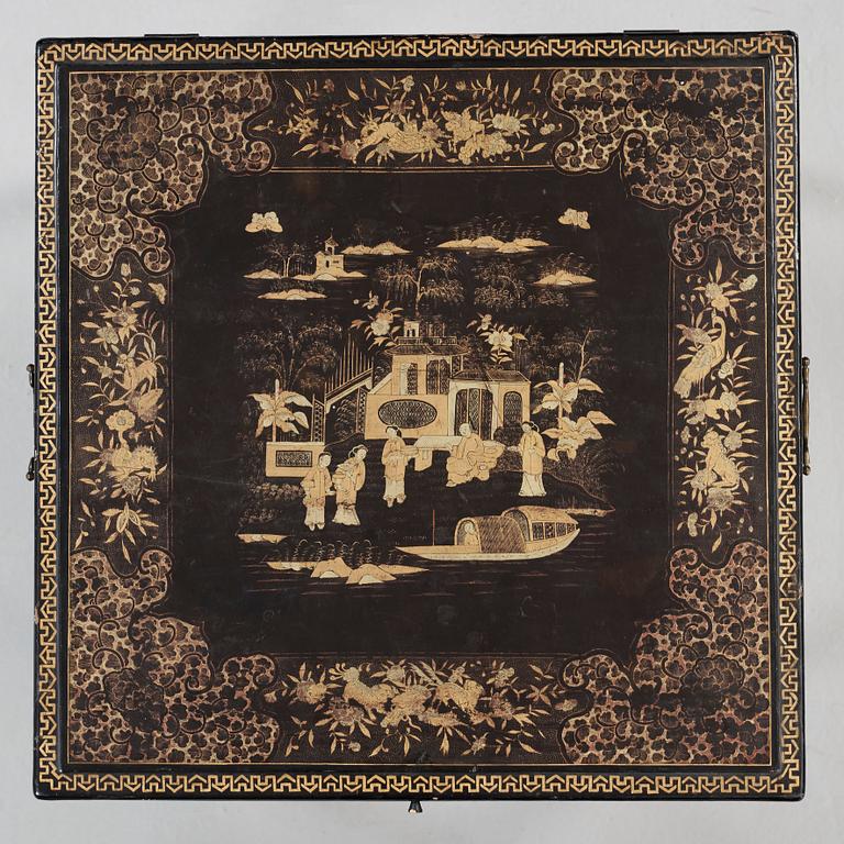 A lacquered table/box with liner, Qing dynasty, 19th Century.