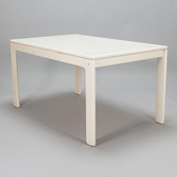 Eero Aarnio, A 1970's dinner table and four chairs "Flamingo" by Asko.